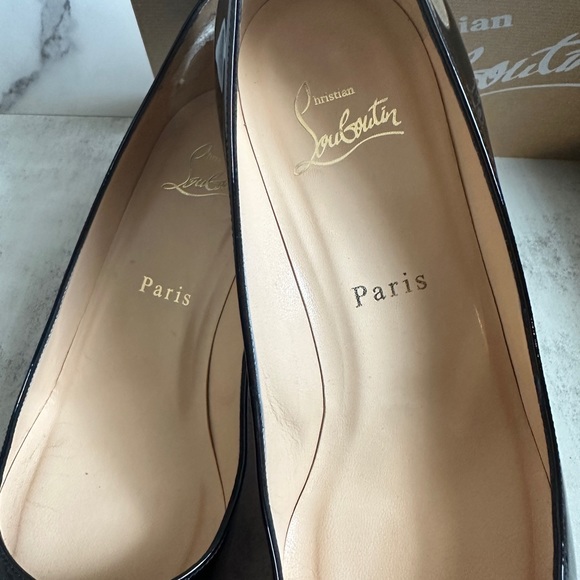 Sold!! Christan Louboutin 37.5 - Picture 6 of 12
